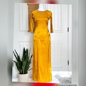 M Vietnamese traditional dress